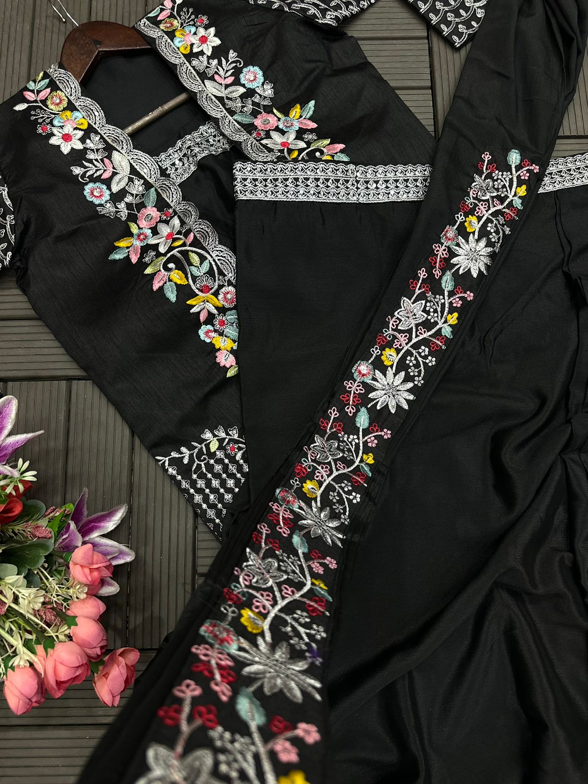 D 90🖤 Elegant Black Indo-Western Saree Set 🖤
