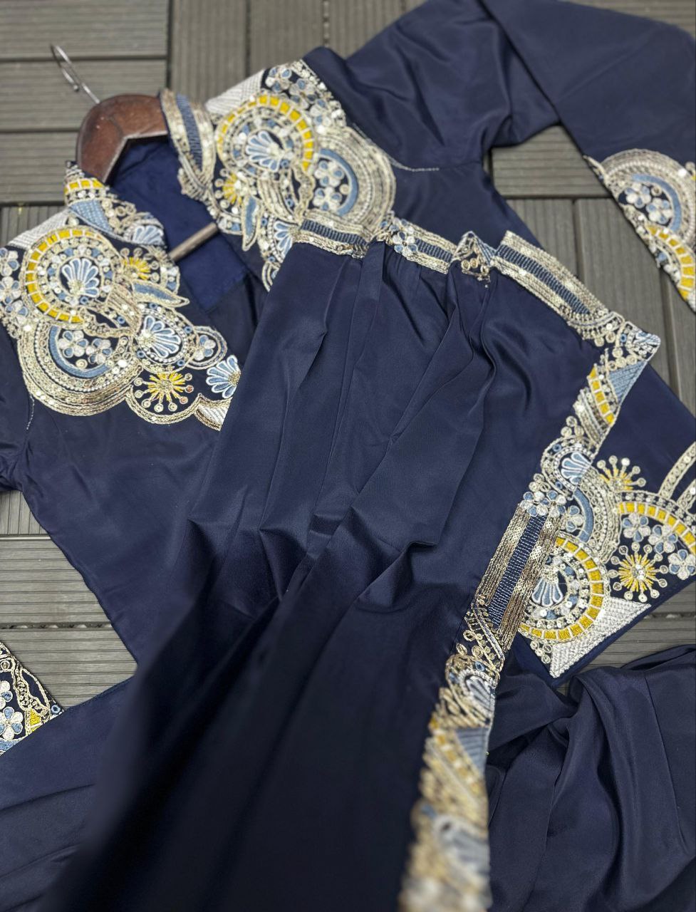 D 44 💙  Navy Blue Embellished Jacket Saree