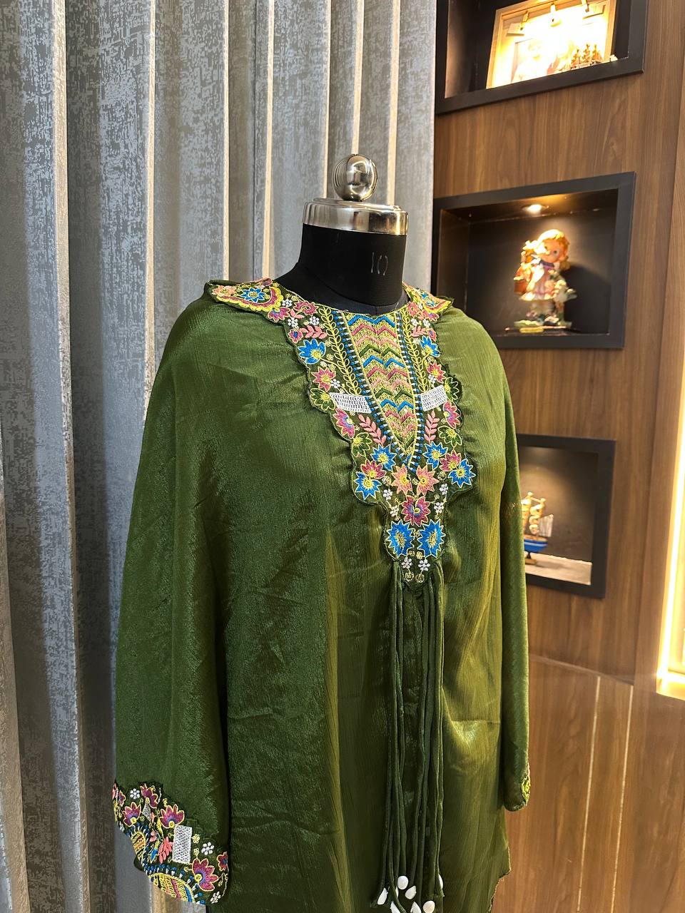 D 77 💚 Elegant Olive Green Embroidered Kurti Palazzo Set 💚